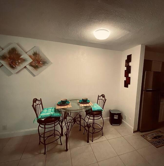 Вилла Cheerful 1-Bed On Oakland Park Fl Форт-Лодердейл Экстерьер фото