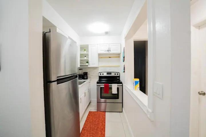 Вилла Cheerful 1-Bed On Oakland Park Fl Форт-Лодердейл Экстерьер фото